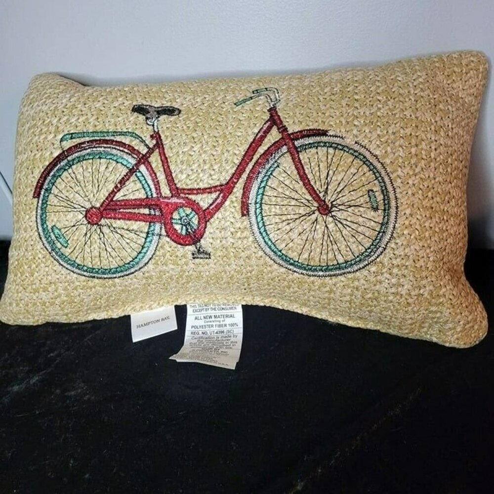Pillow - Picture 1 of 3